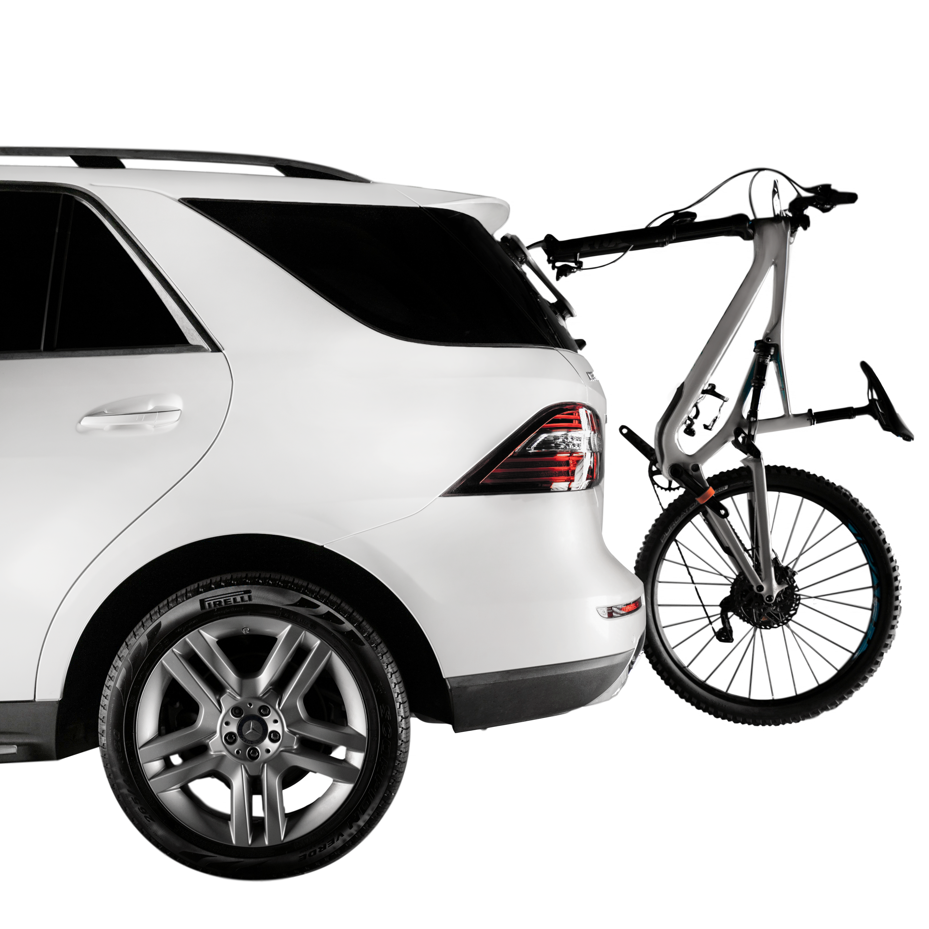 SeaSucker Talon ant Mercedes — galinis vaizdas